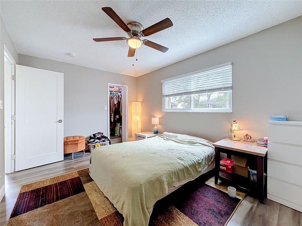 Image 28 of property listing at 2778 CURRY FORD ROAD 11-C, Orlando, FL 32806