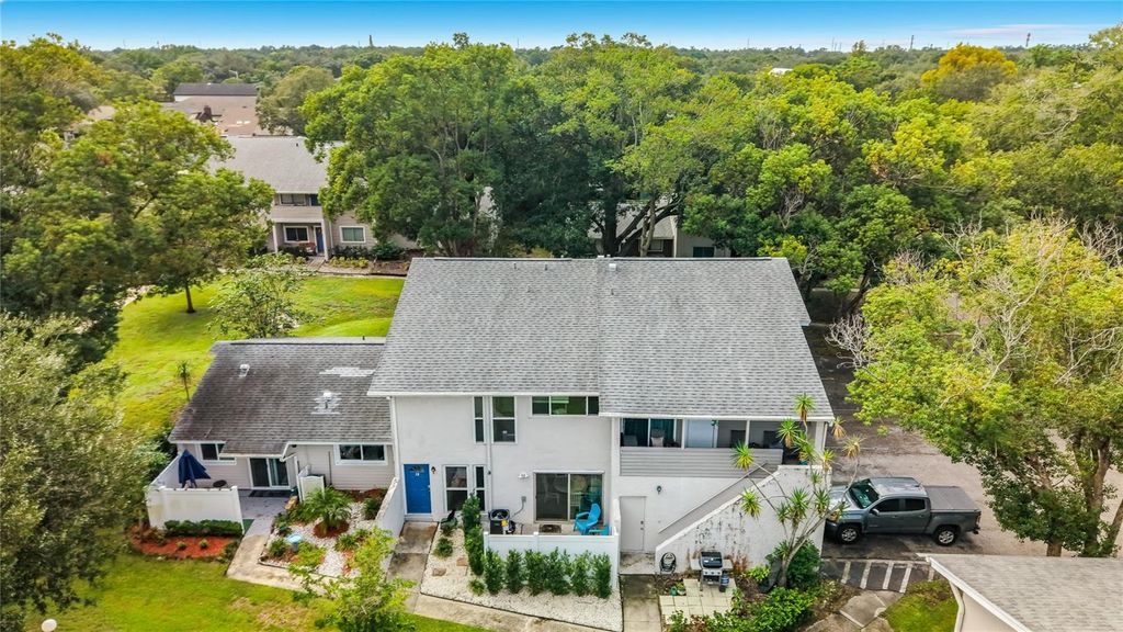 Image 4 of property listing at 2778 CURRY FORD ROAD 11-C, Orlando, FL 32806
