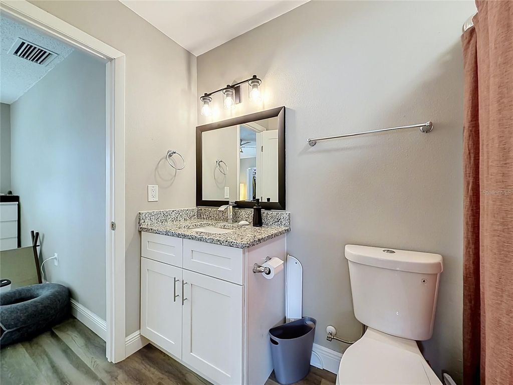 Image 31 of property listing at 2778 CURRY FORD ROAD 11-C, Orlando, FL 32806