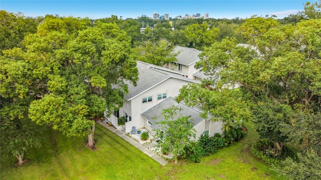 Image 36 of property listing at 2778 CURRY FORD ROAD 11-C, Orlando, FL 32806