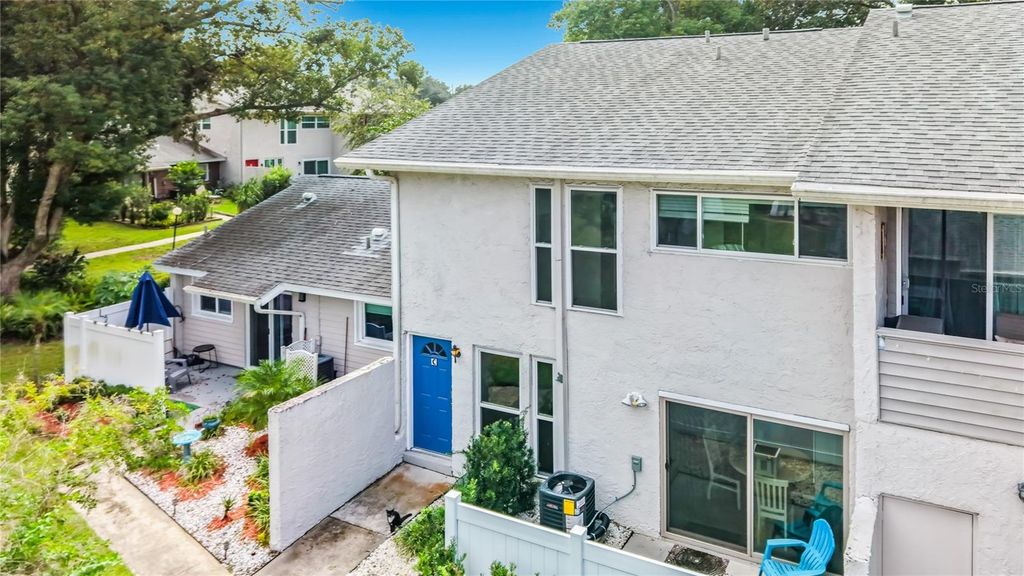 Image 5 of property listing at 2778 CURRY FORD ROAD 11-C, Orlando, FL 32806