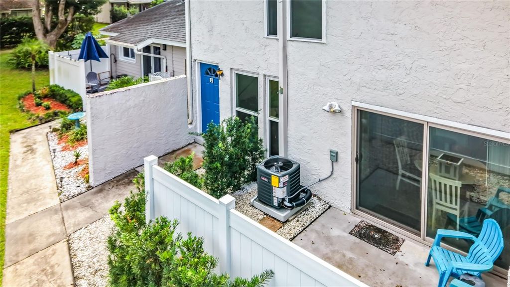 Image 6 of property listing at 2778 CURRY FORD ROAD 11-C, Orlando, FL 32806