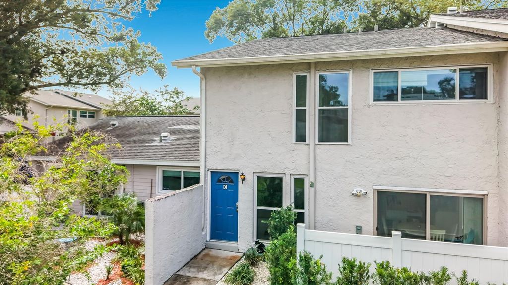 Image 8 of property listing at 2778 CURRY FORD ROAD 11-C, Orlando, FL 32806