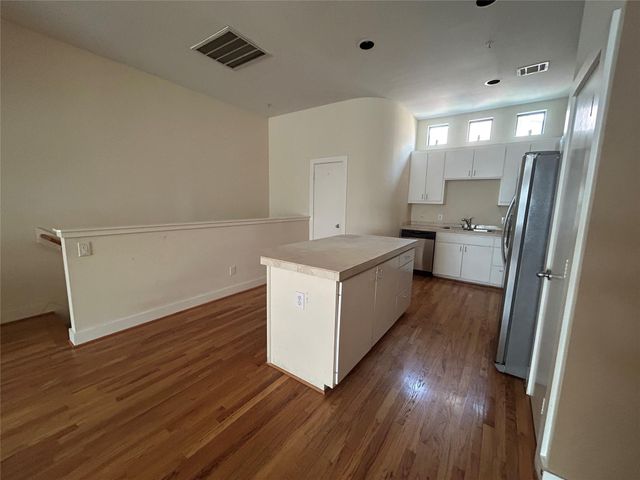 3501 Link Valley Drive 1004, Houston, TX 77025