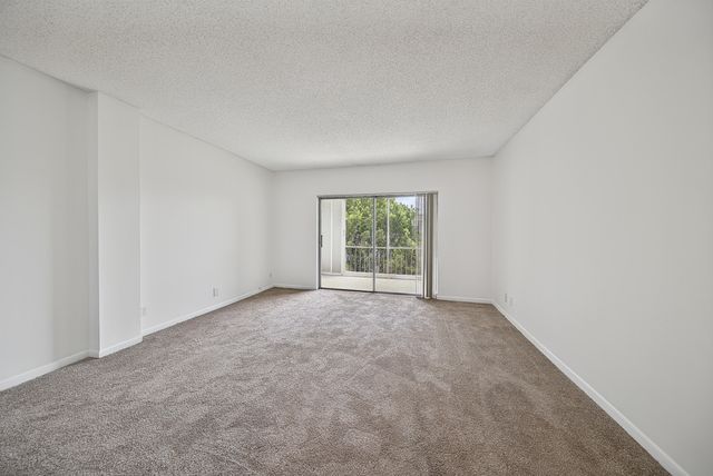 6731 Cypress Road Unit 402, Plantation, FL 33317