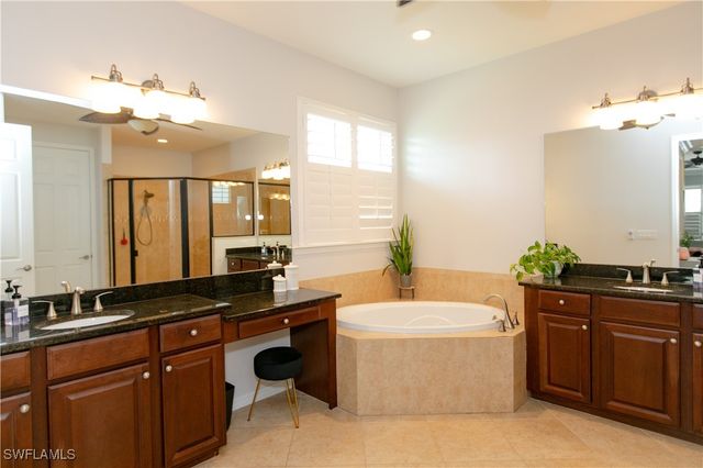 2604 Stonyhill CT, Cape Coral, FL 33991