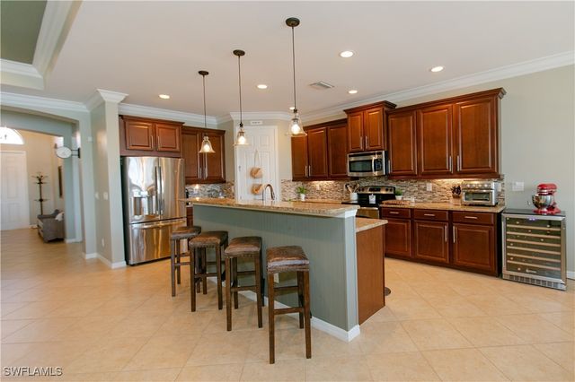 2604 Stonyhill CT, Cape Coral, FL 33991