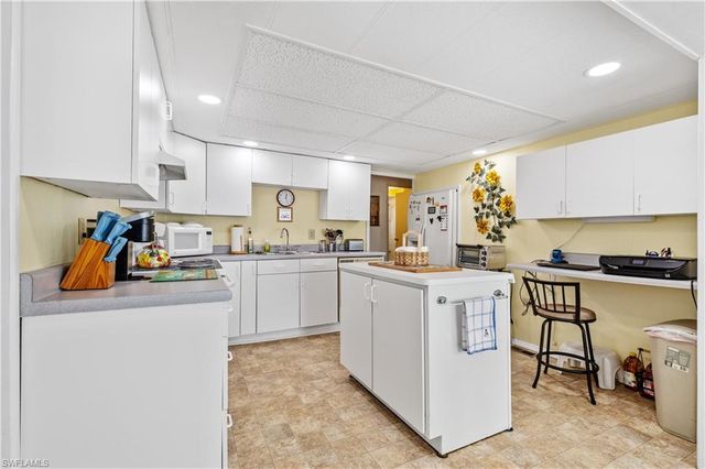 203 Harvest LN, North Fort Myers, FL 33917