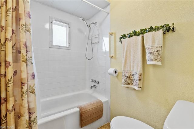 203 Harvest LN, North Fort Myers, FL 33917