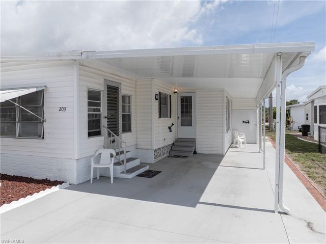 203 Harvest LN, North Fort Myers, FL 33917