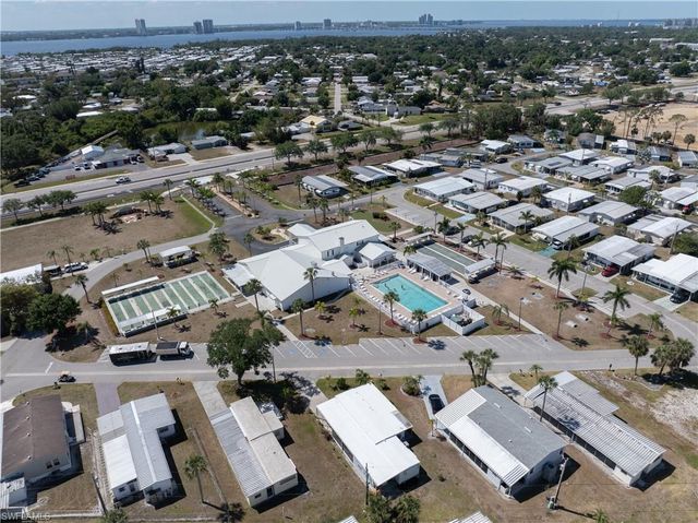 203 Harvest LN, North Fort Myers, FL 33917