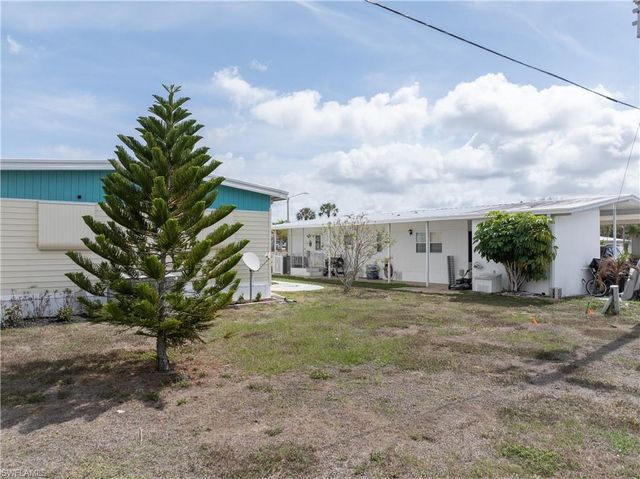 203 Harvest LN, North Fort Myers, FL 33917