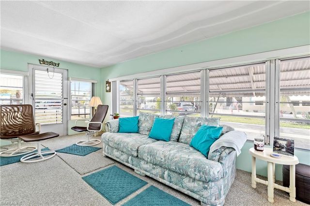 203 Harvest LN, North Fort Myers, FL 33917