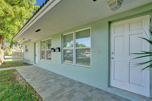 260 NE 41st Street, Oakland Park, FL 33334