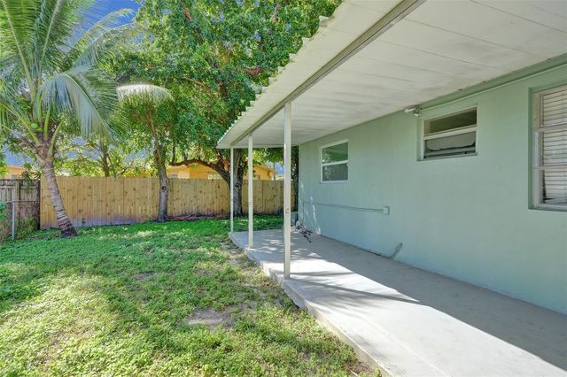 260 NE 41st Street, Oakland Park, FL 33334