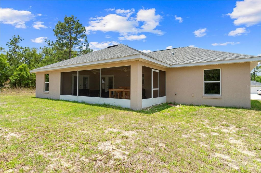 Image 16 of property listing at 391 MARION OAKS PASS, Ocala, FL 34473