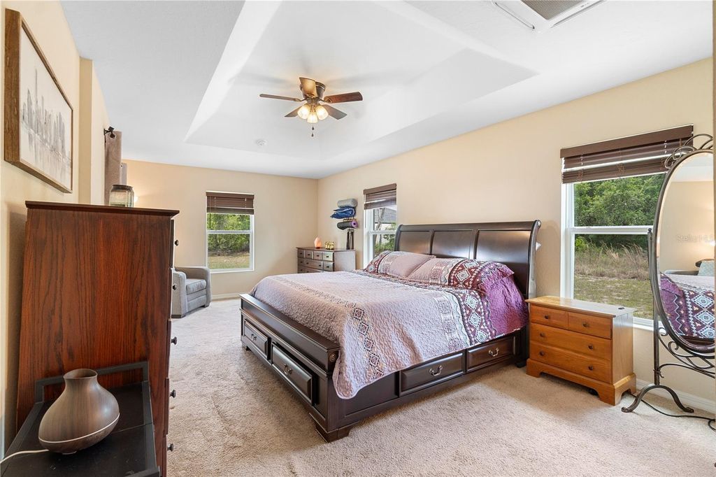 Image 10 of property listing at 391 MARION OAKS PASS, Ocala, FL 34473