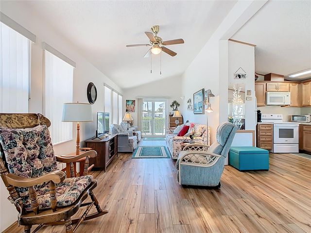 9000 US HWY 192 311, Clermont, FL 34714