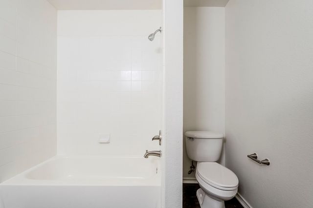 611 Oriole Boulevard 404, Duncanville, TX 75116