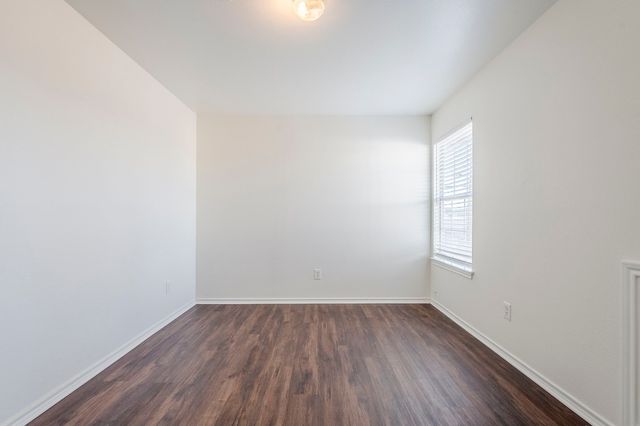 611 Oriole Boulevard 404, Duncanville, TX 75116