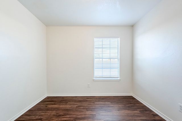 611 Oriole Boulevard 404, Duncanville, TX 75116