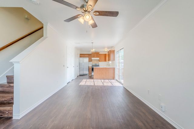 611 Oriole Boulevard 404, Duncanville, TX 75116