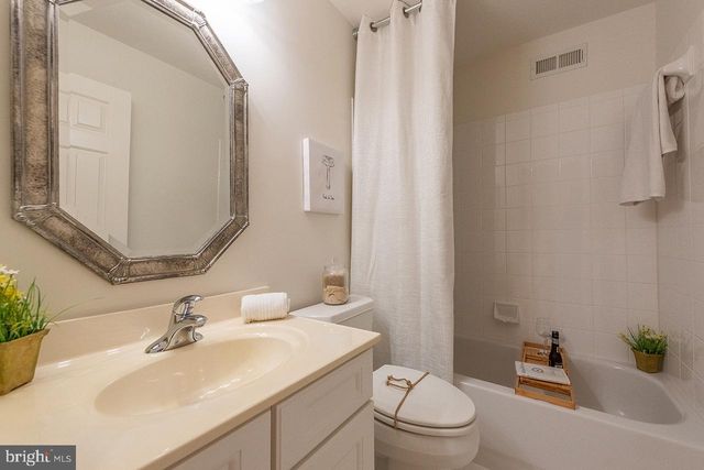 158 N VIEW CIR, Warrenton, VA 20186