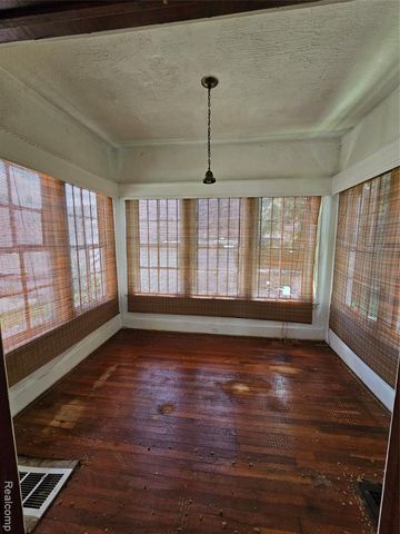 139 Puritan Street, Highland Park, MI 48203