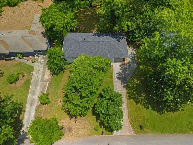 1380 Dennis Drive, Decatur, GA 30032