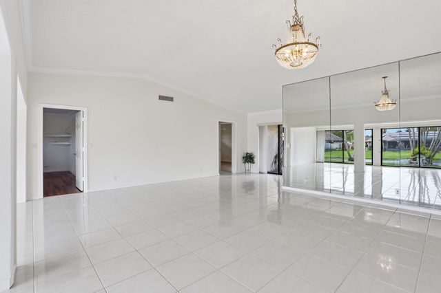 10426 Vereda Circle, Boynton Beach, FL 33436