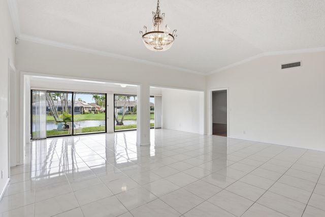 10426 Vereda Circle, Boynton Beach, FL 33436