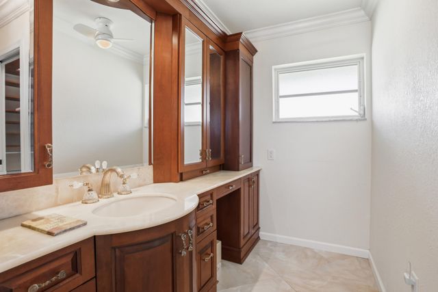 10426 Vereda Circle, Boynton Beach, FL 33436