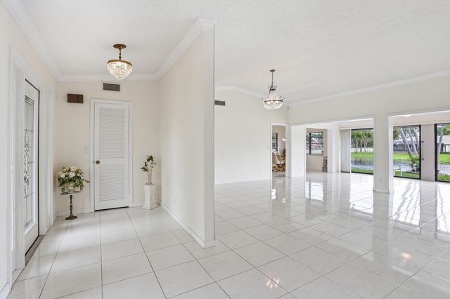 10426 Vereda Circle, Boynton Beach, FL 33436