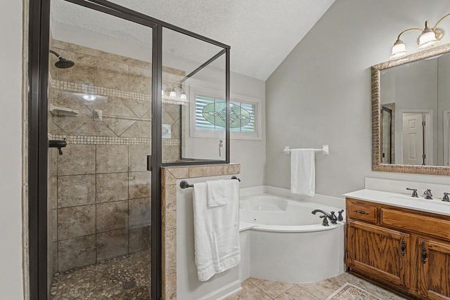 8656 WOOD MILLS DR W, Memphis, TN 38016