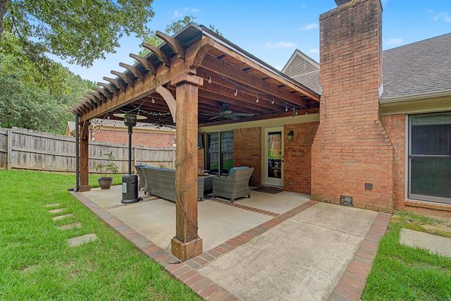 8656 WOOD MILLS DR W, Memphis, TN 38016