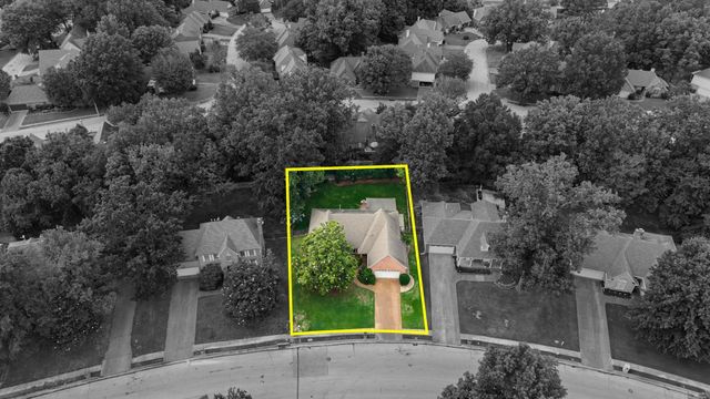 8656 WOOD MILLS DR W, Memphis, TN 38016