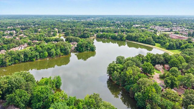 8656 WOOD MILLS DR W, Memphis, TN 38016
