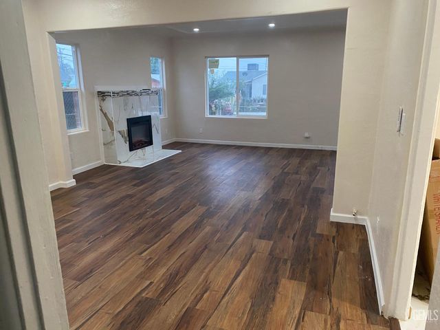 2728 Kentucky Street, Bakersfield, CA 93306