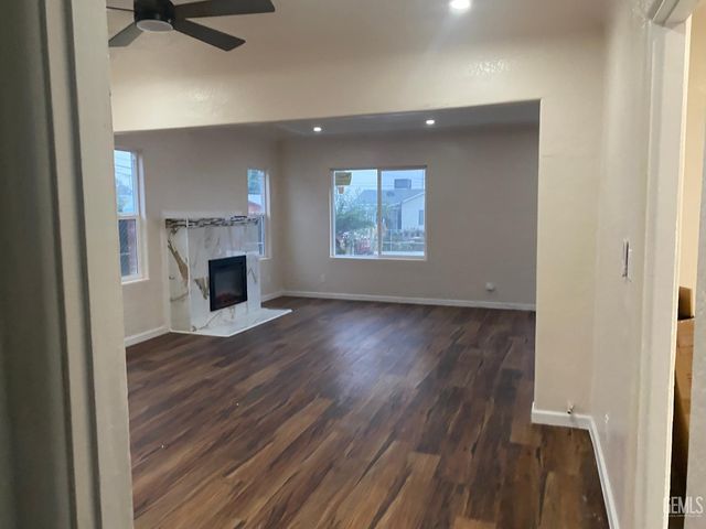 2728 Kentucky Street, Bakersfield, CA 93306