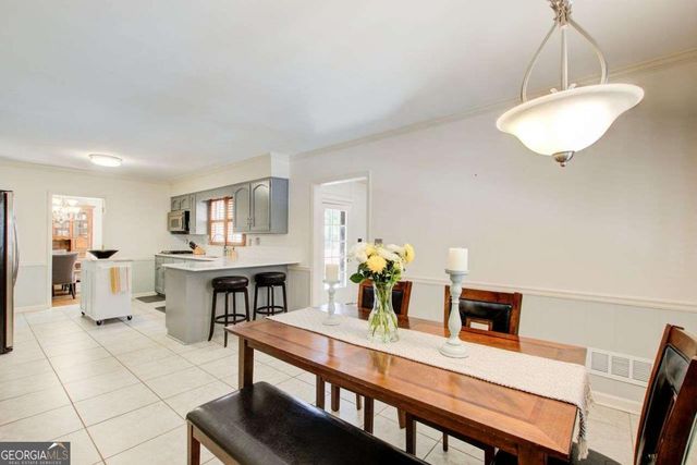 854 Newcastle Drive SW, Lilburn, GA 30047