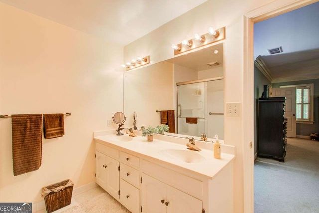 854 Newcastle Drive SW, Lilburn, GA 30047