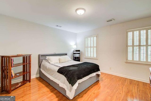 854 Newcastle Drive SW, Lilburn, GA 30047