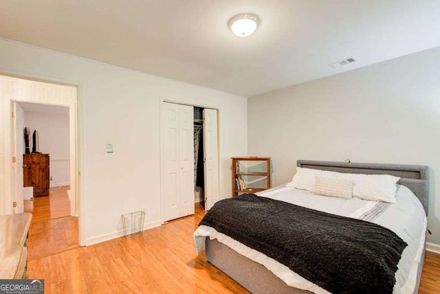 854 Newcastle Drive SW, Lilburn, GA 30047