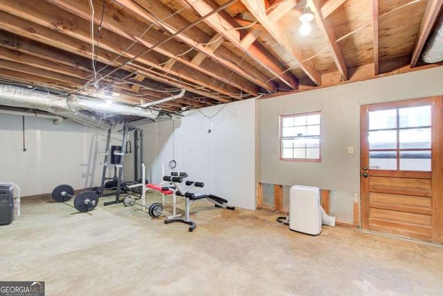 854 Newcastle Drive SW, Lilburn, GA 30047