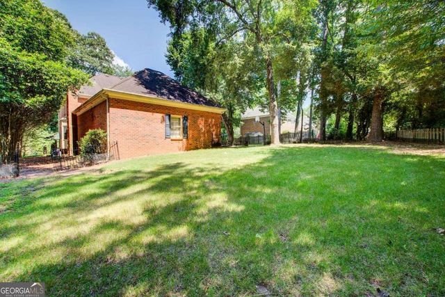 854 Newcastle Drive SW, Lilburn, GA 30047