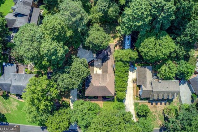 854 Newcastle Drive SW, Lilburn, GA 30047