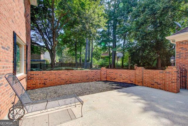 854 Newcastle Drive SW, Lilburn, GA 30047