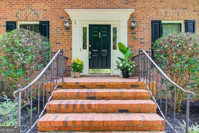 854 Newcastle Drive SW, Lilburn, GA 30047