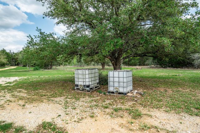 1354 OLD PIN OAK RD, Paige, TX 78659