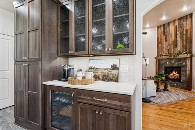 977 N Woodvalley, Eagle, ID 83616